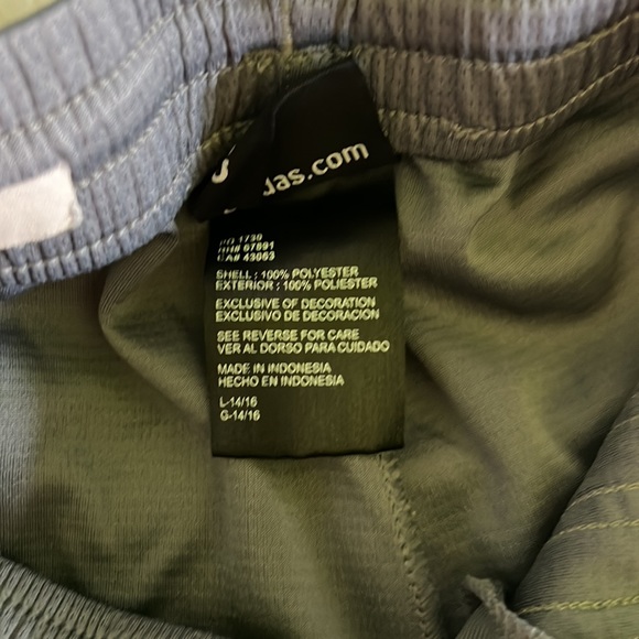 Boys adidas shorts - Picture 3 of 3